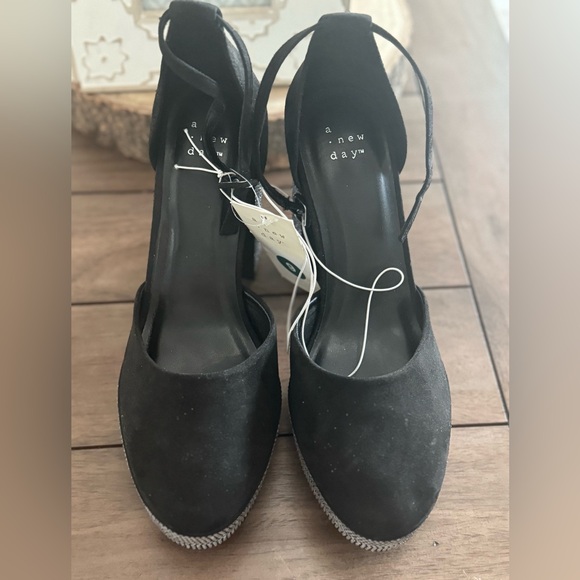 NWT Women's Noir Rhinestone Platform Heels - A New Day Jet Black 9 - Picture 7 of 9